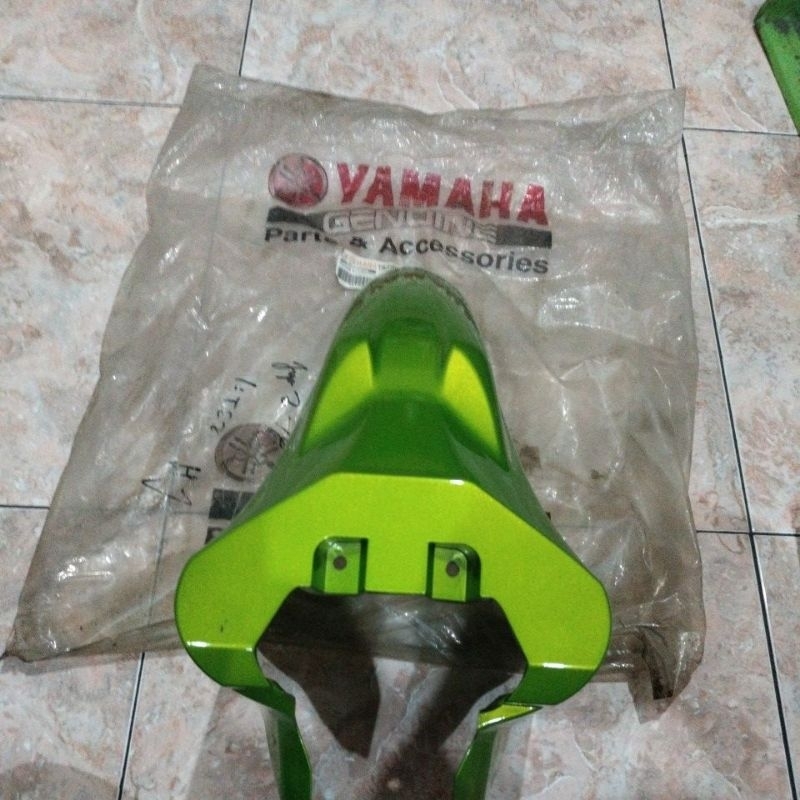 sayap depan spakboard depan jupiter z new 2010 hijau original yamaha 100%