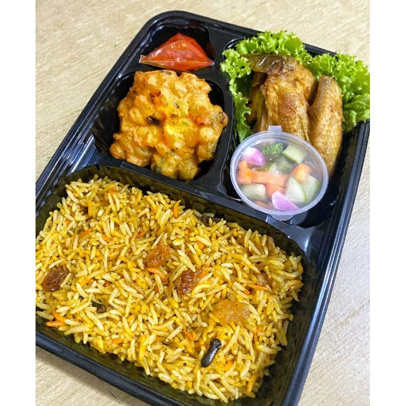 

SI MANIS CATERING Paket Nasi Mandhi/Kebuli