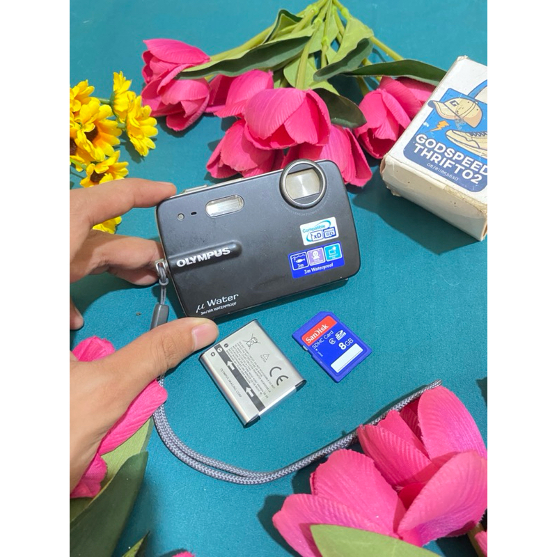 Camera Digital Olympus Stylus-550WP Black series 10.0 MegaPixels 3x Optical Zoom WaterProof