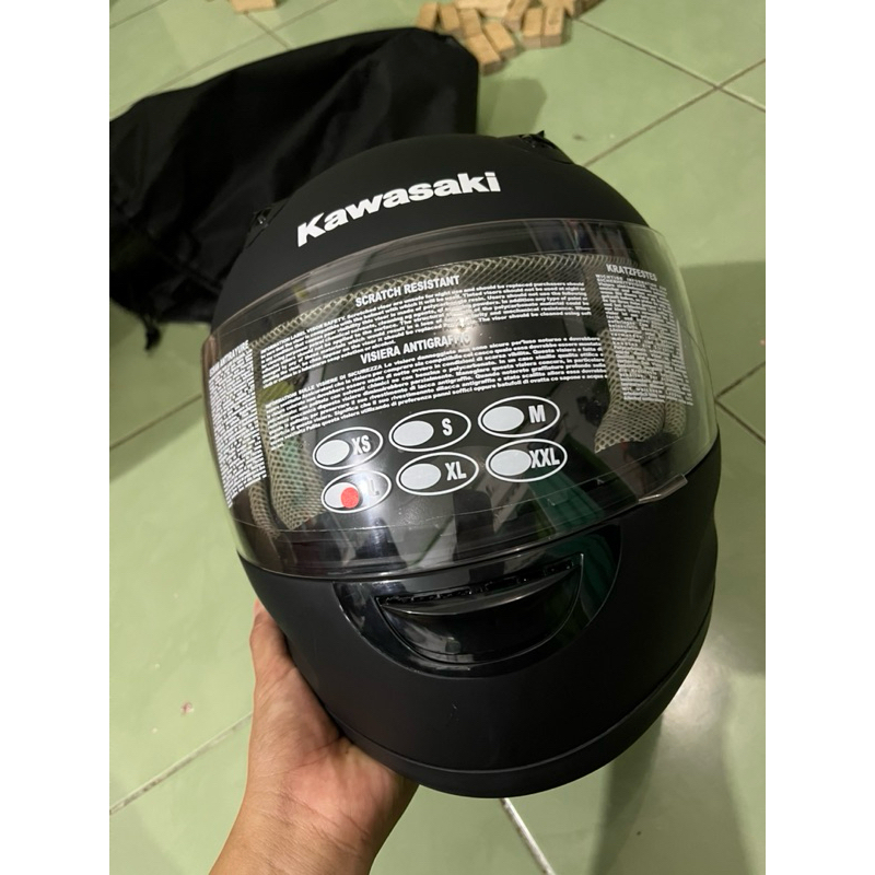 HELM KAWASAKI