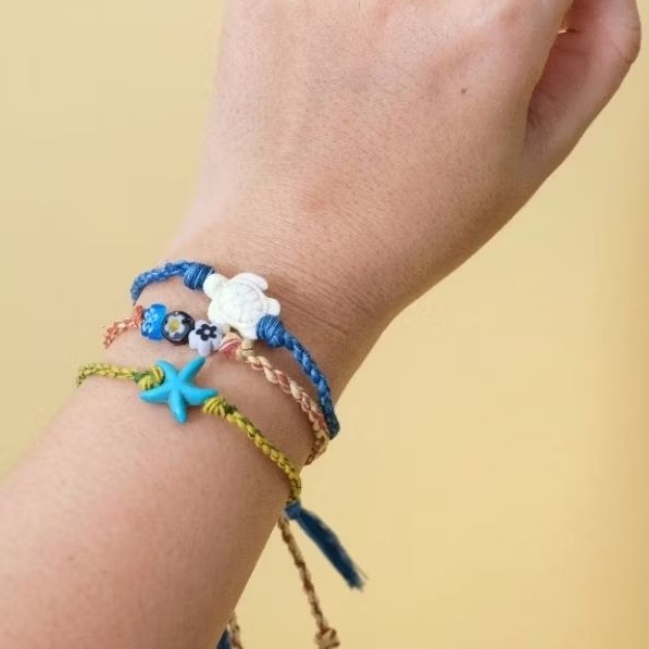 Gelang Benang Tenun Ikat NTT