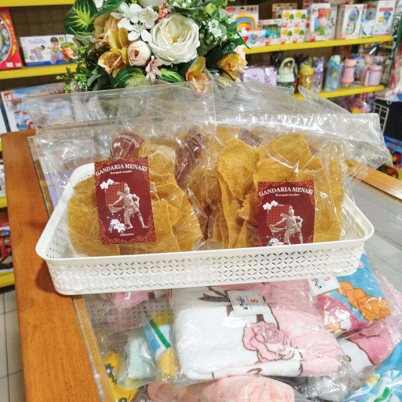 

Keripik Gandaria Menari/Gurih/Enak