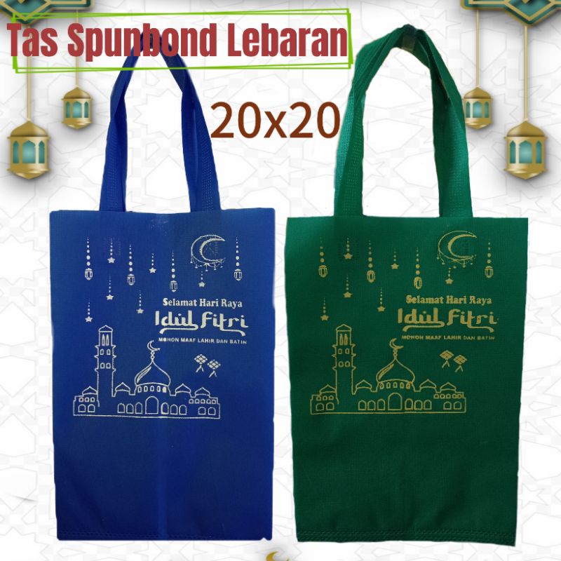 

HLS BOX Lebaran 20x20 cm Tas Hampers Lebaran Harga Perlusin Isi 12