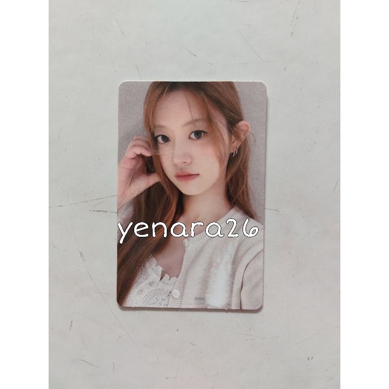 ILLIT Minju Official Membership Photocard