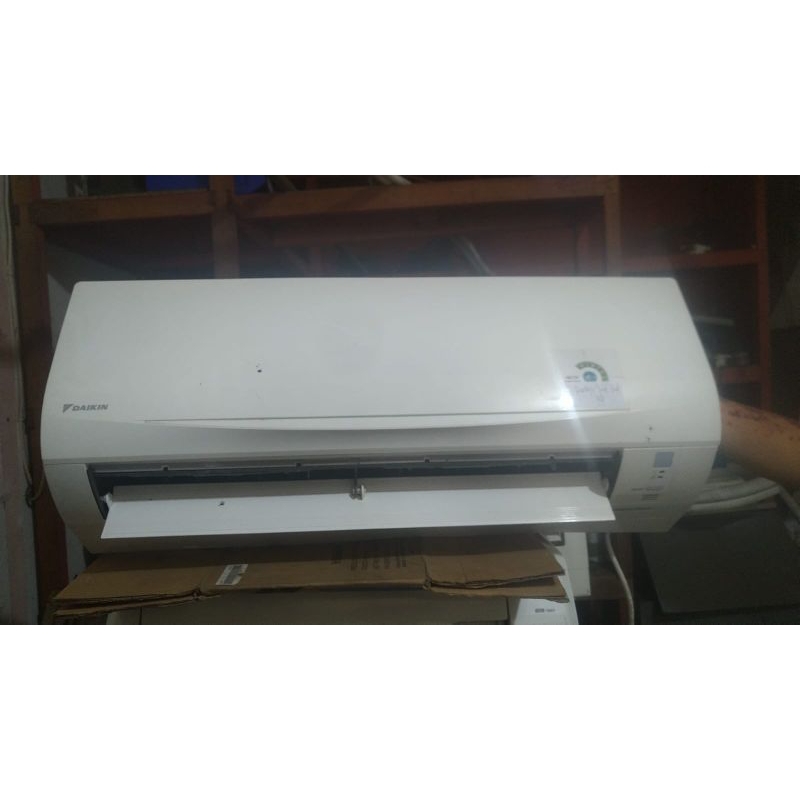 INDOOR SAJA Ac Split Daikin 0,75PK