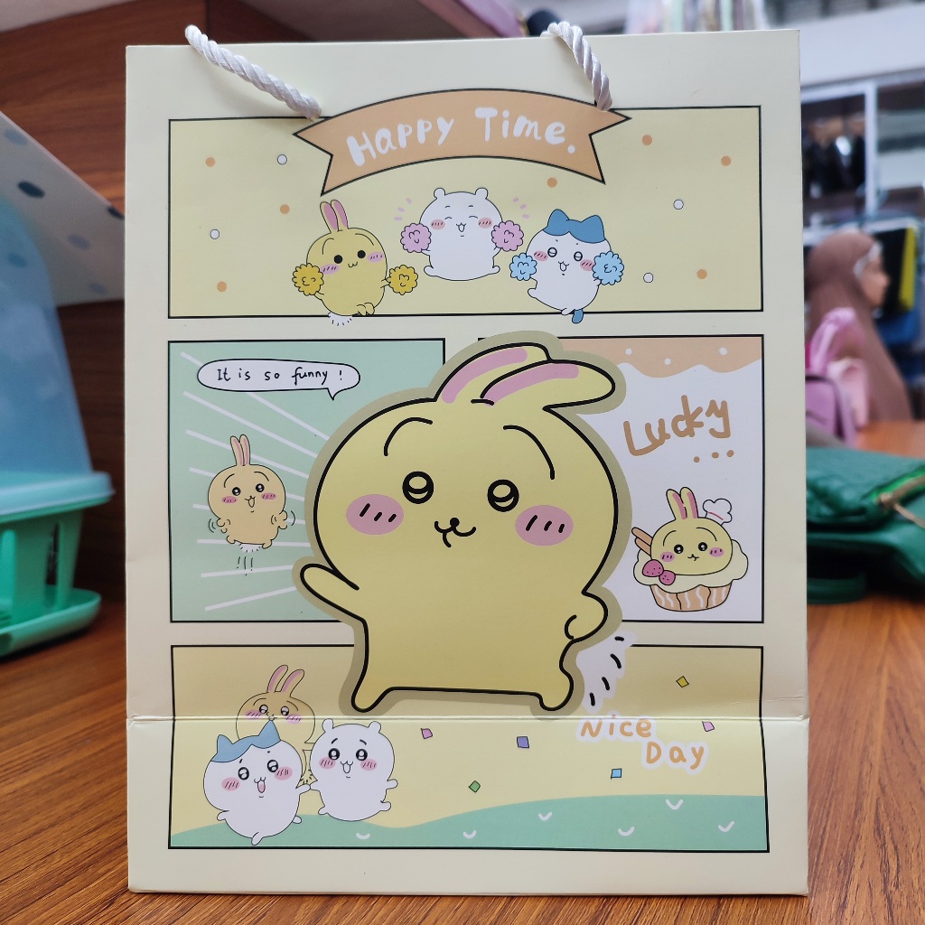 

Paperbag Kado Motif Lucky Happy Time / Paperbag Motif Murah Harga Grosir Bisa Cod