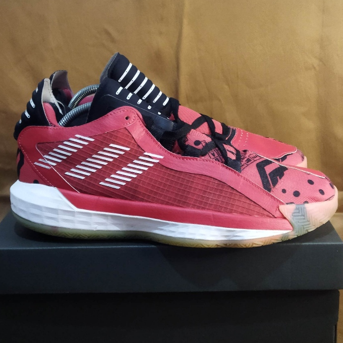 Sepatu Sport Basket Low @dd@s Dame 6 Merah