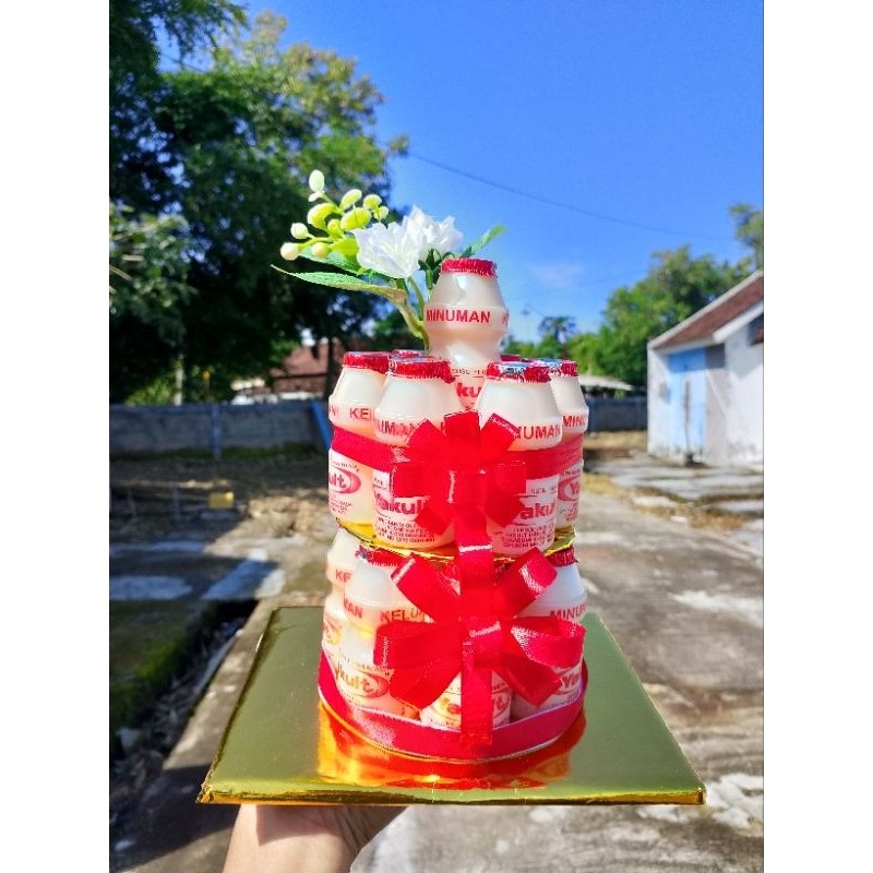 

Snack Tower Yakult Kado Ulang Tahun Pacar / Kado Anniversary
