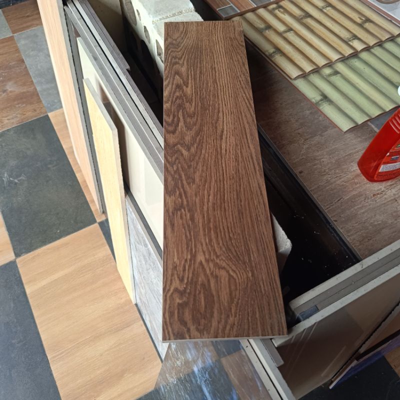 Granit lantai 15x60 roman dalder wunge