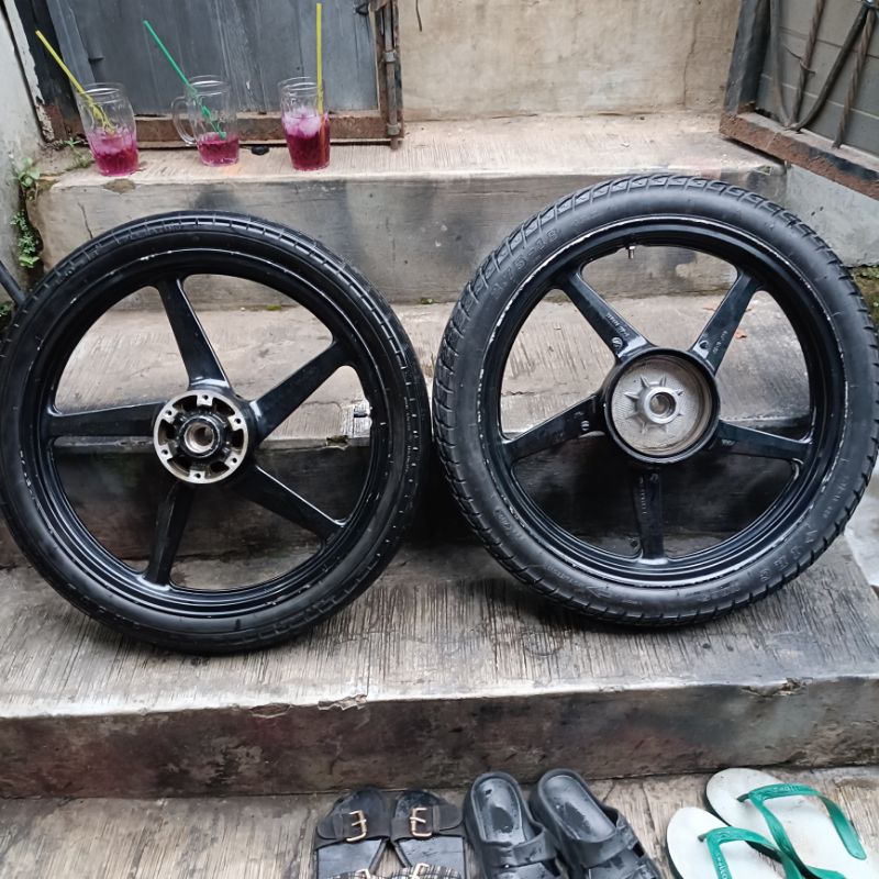 velg yamaha scorpio r18 original