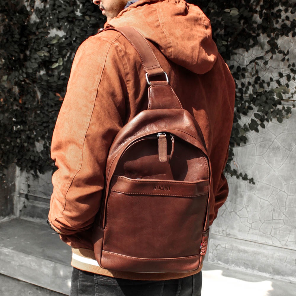 Leather Sling Bag I Tas Selempang Kulit Pria BUCINI Santoso