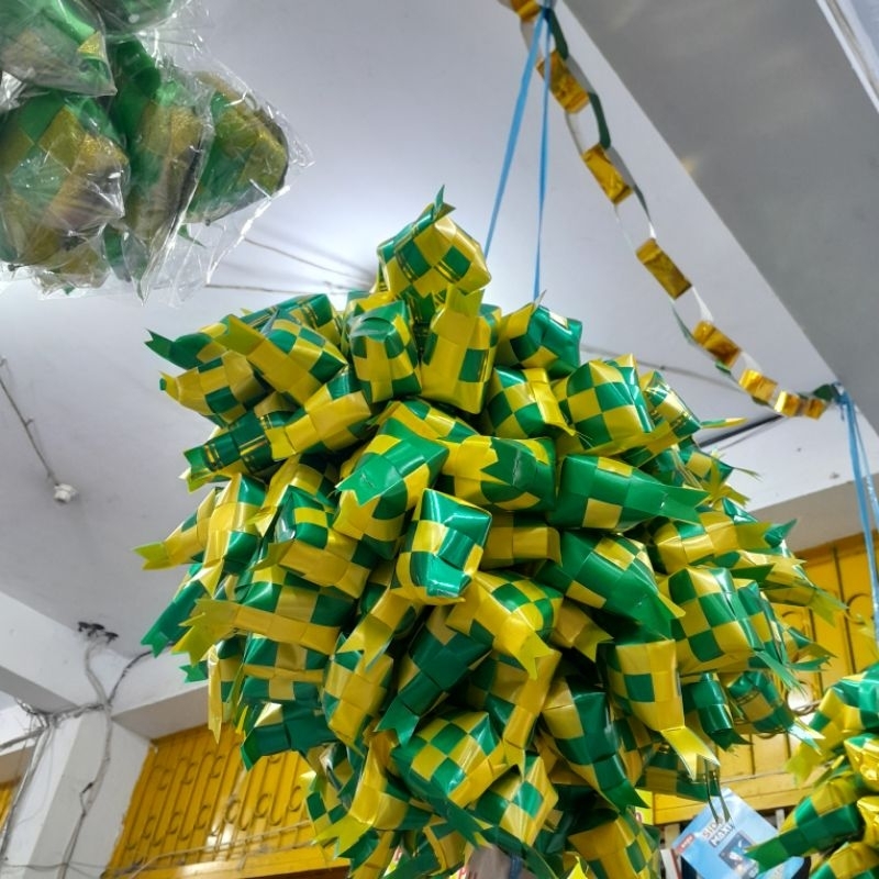

Hiasan plastik pita ketupat/parcel lebaran