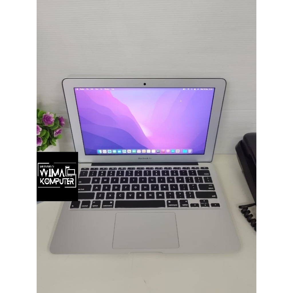 Macbook AIR Early 2015 11 inch- Core I5 Ram 4 gb ssd 128 gb MJVM2LL/A