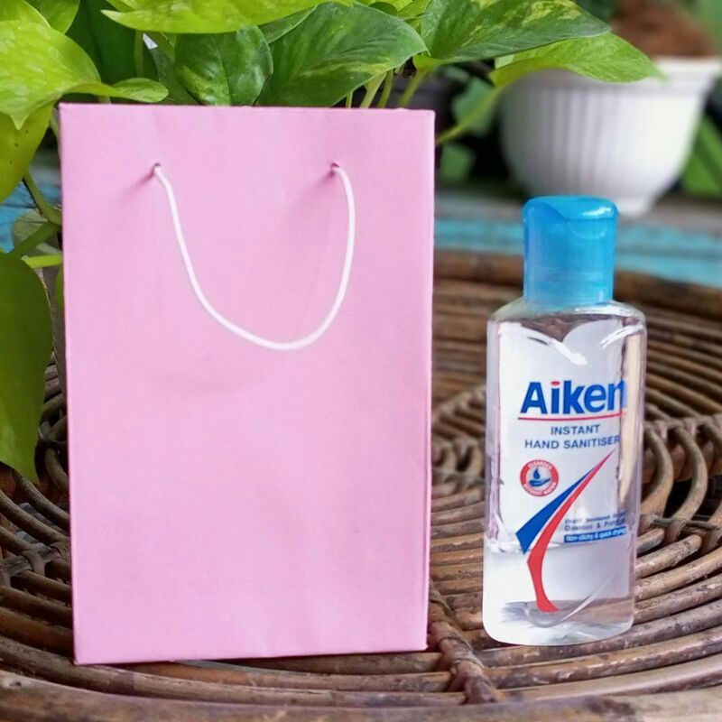 

Paper Bag Custom size P x L x T= 10 x 8 x 23 cm Tas Kertas Paperbag Tas Jinjing Souvenir Olshop tas pink