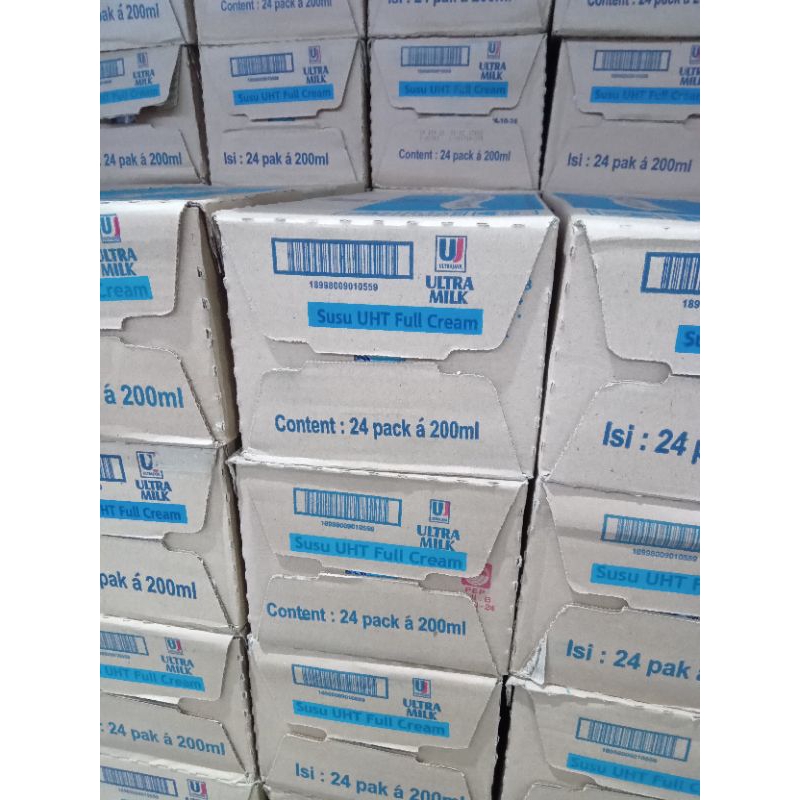 

ULTRA MILK Susu UHT 1 Dus isi 24 pcs