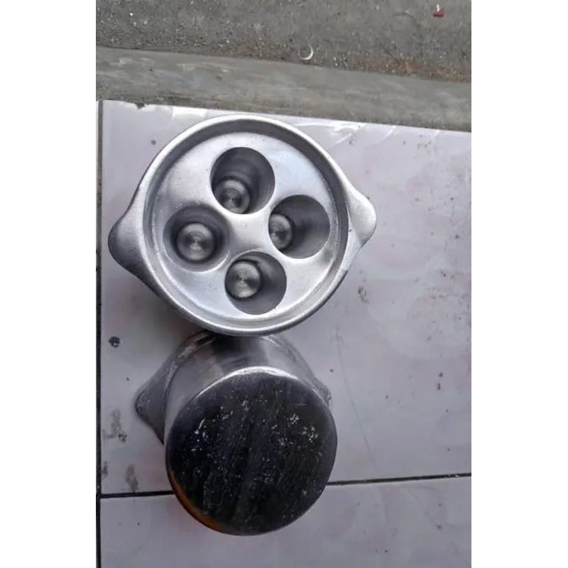 cetakan sosis telur lubang 4