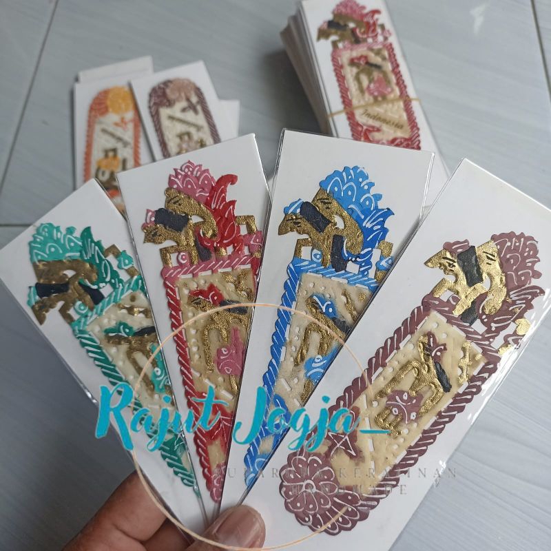 

pembatas buku wayang kulit mini|souvenir pernikahan harga grosir