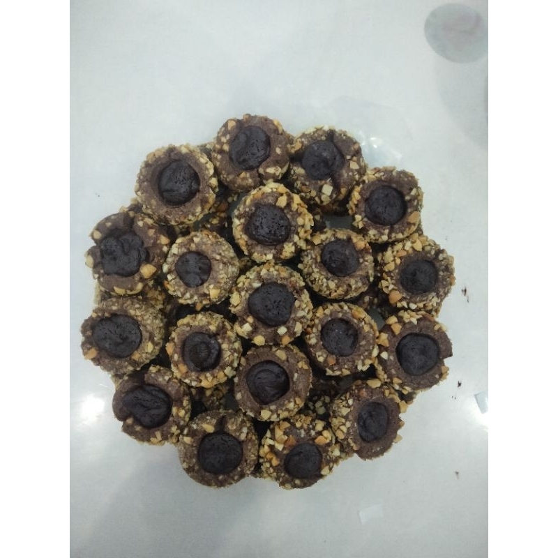 

Thumbrint Choco Peanut Cookies