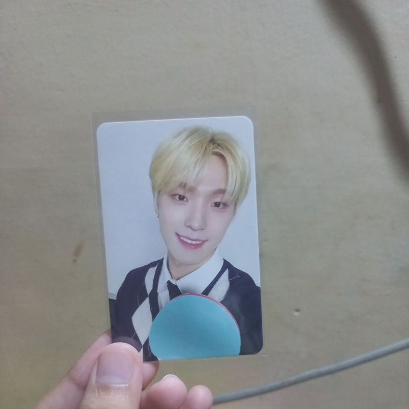 photocard dino lee chan going magazine seventeen