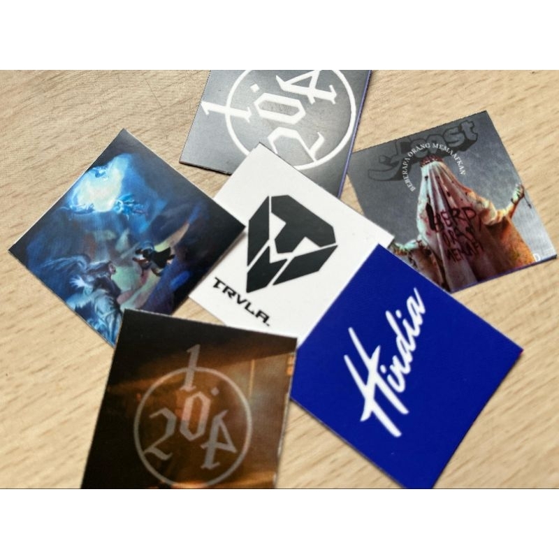 

Stiker Pack Band Hindia dan Feast Premium