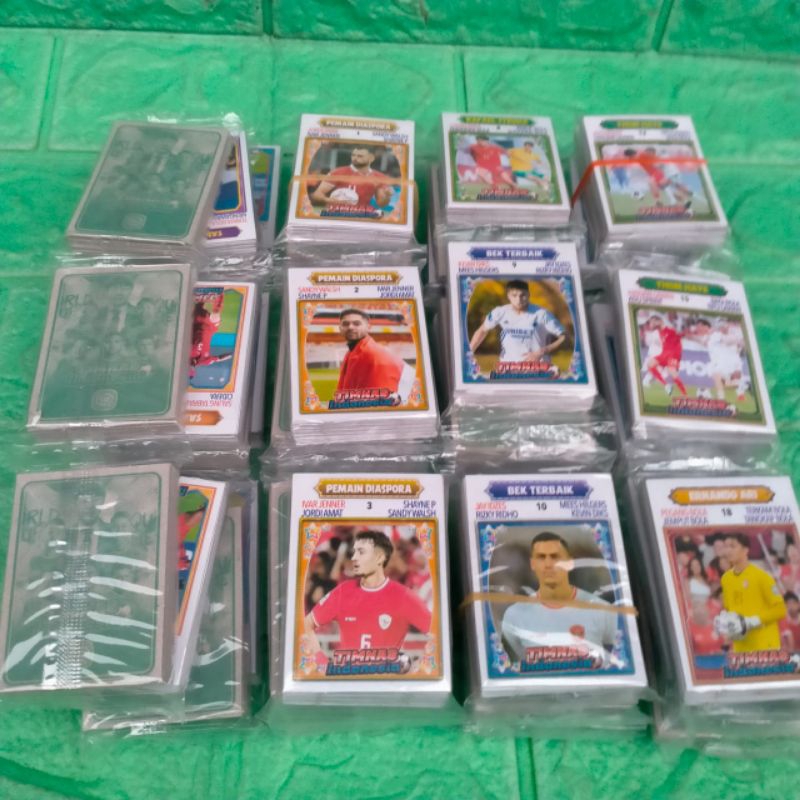 Grosir 12 Sachet Mainan Kartu Kwartet Dg Gambar Bola Soccer Timnas Tung Sahur Brainrot Anomali