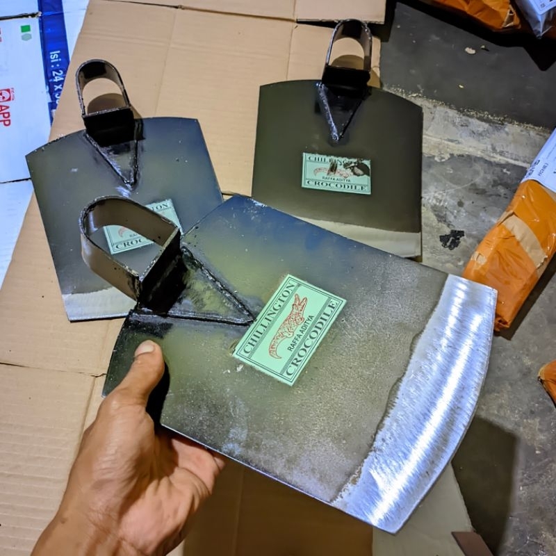 Pacul Cap Buaya / Cangkul Cap Buaya