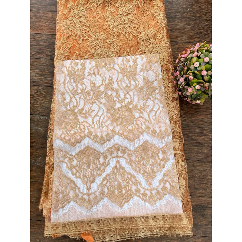 Kain Kebaya Brokat Laminate Gold Triple