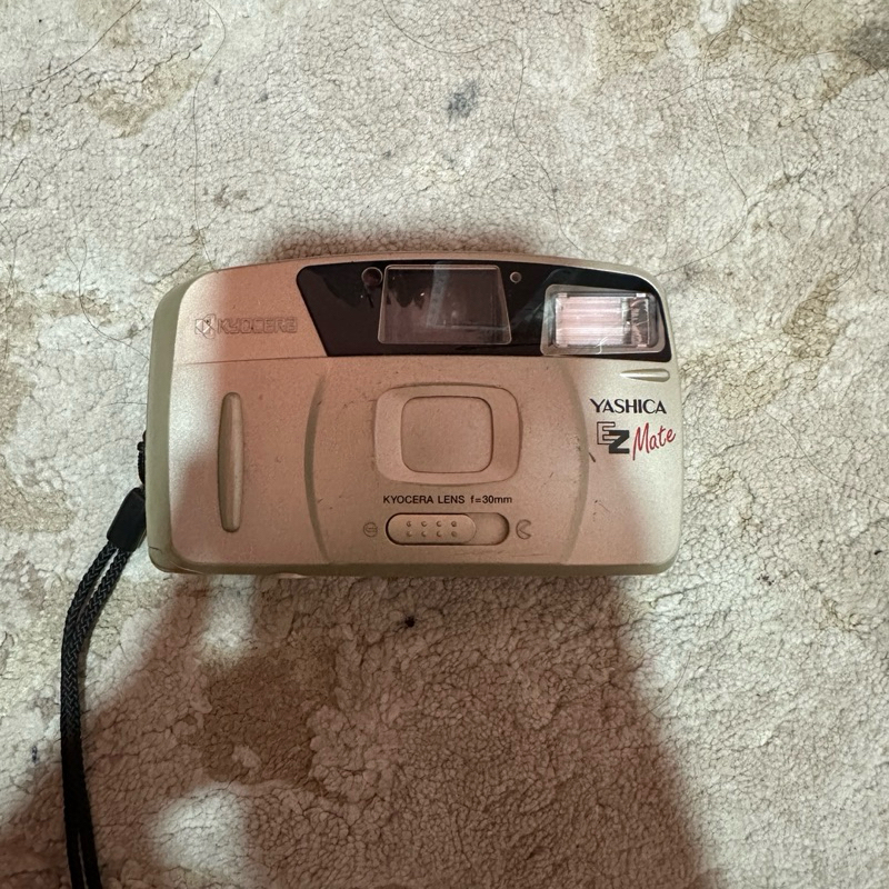 Kamera analog Yashica Ez mate