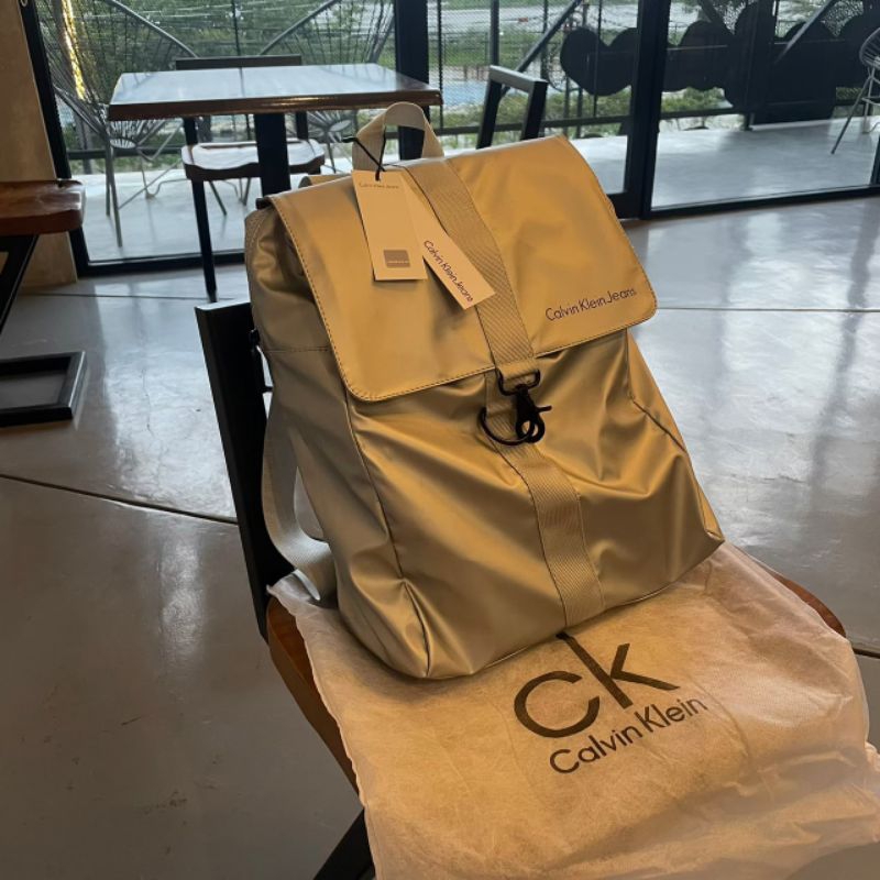 BAG CALVIN KLEIN SILVER