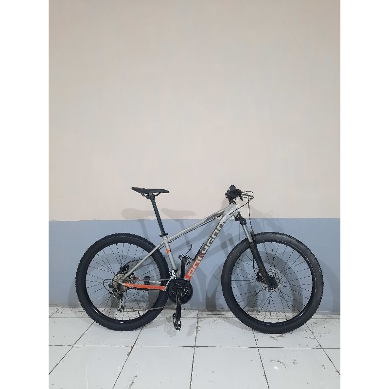 Polygon PREMIER 4 TAHUN 2020