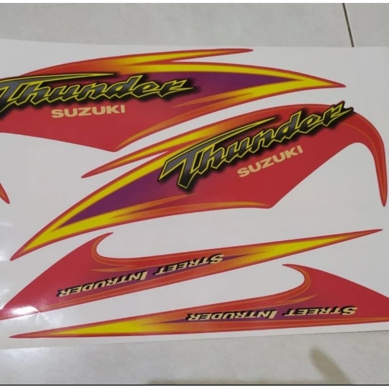 stiker striping tangki bodi belakang merah thunder 250