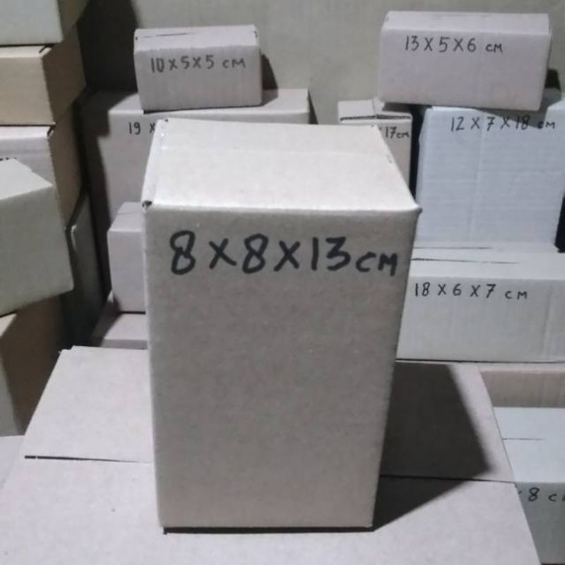 

kardus 8x8x13 cm polos luar dalam