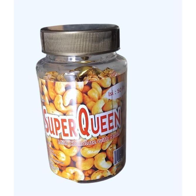 

SUPER QUEEN CUBE MILK CHOCOLATE WITH NUTS ISI 50 PCS