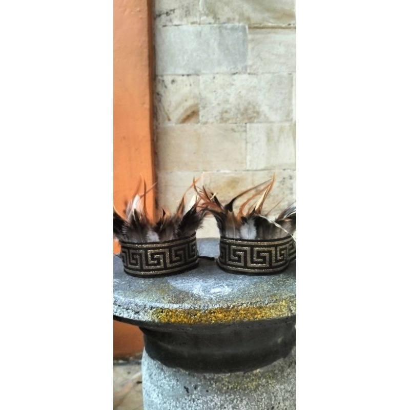 Gelang bulu gelang Dayak papua