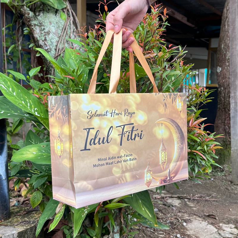

Tas Hampers Paper Bag Idul Fitri Size 31x10x20,5cm kode Th 26