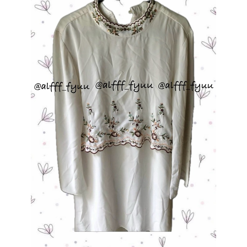 (Preloved/Second) Tunik Bordir motif floral Wanita