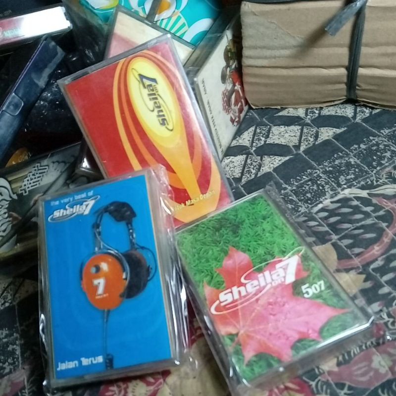 sheila  on 7   kaset pita