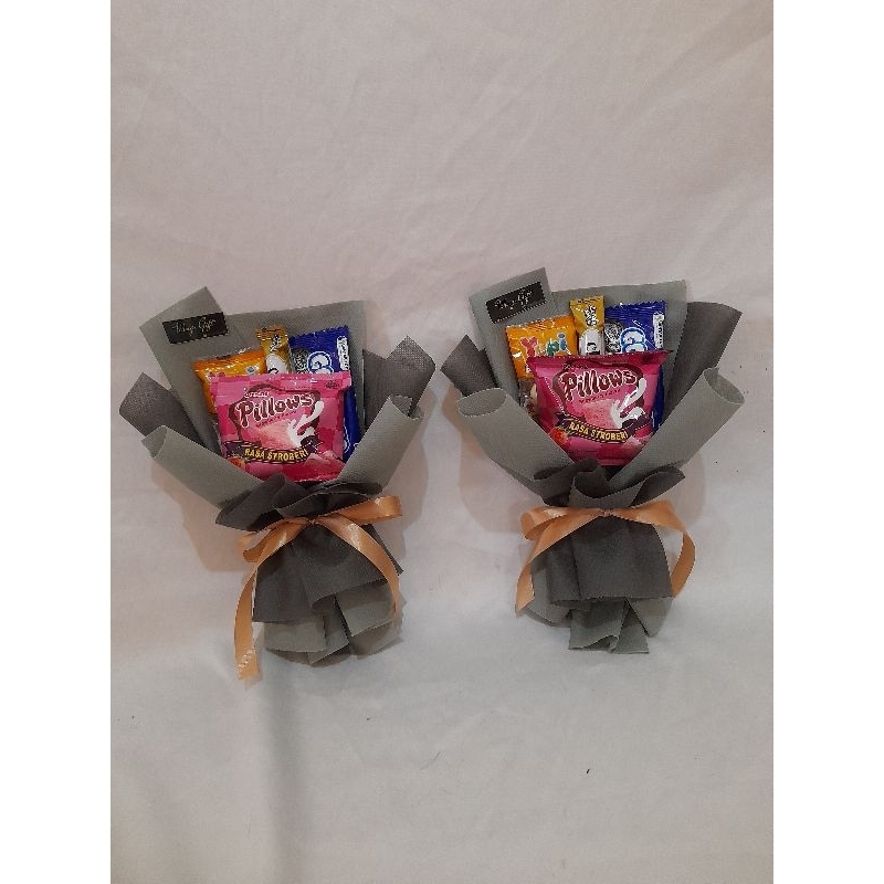 

WINGS GIFT MINI FANCY BOUQUET buket mini buiet snack mini buket snack anak, buket mini anak buket snack cantik buet snack murah buket snack wisuda