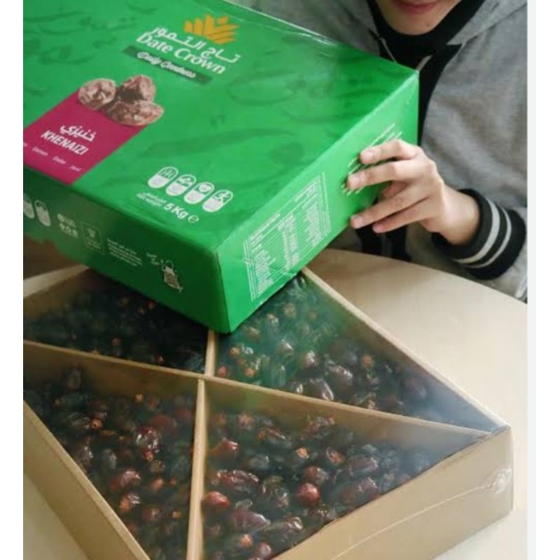 

KURMA DATE CROWN PREMIUM 5KG - Barang fresh dari importir kurma premium manis legin 100% original