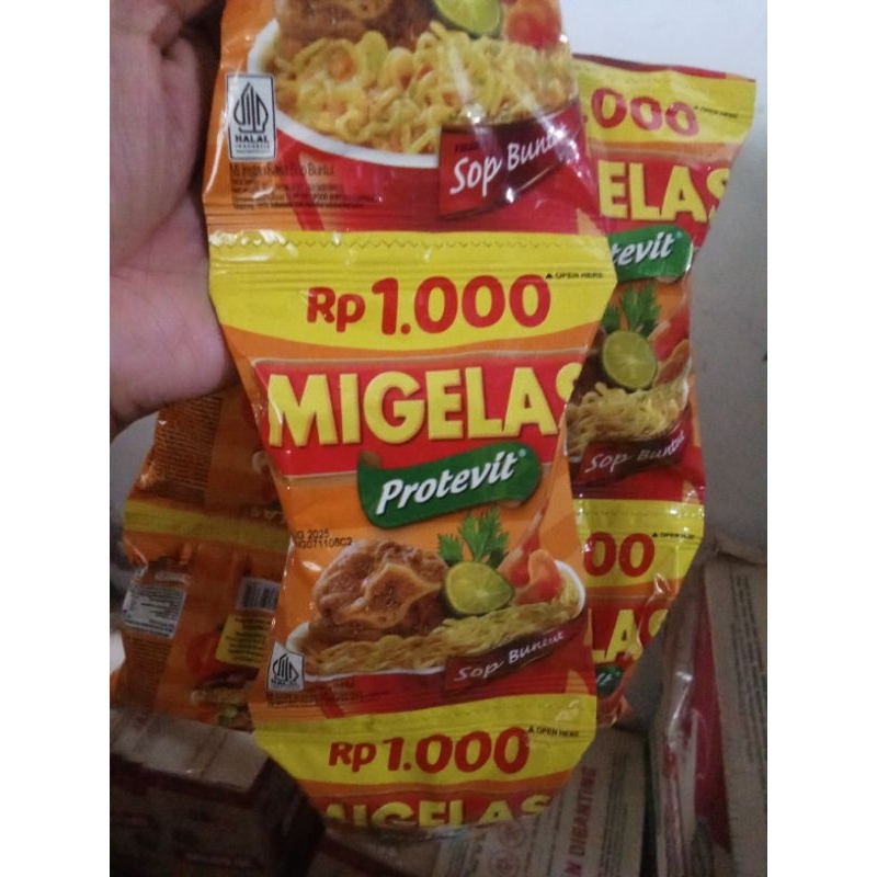 

SARIMI MI INSTAN GELAS 1RENCENG ISI 15 pcs