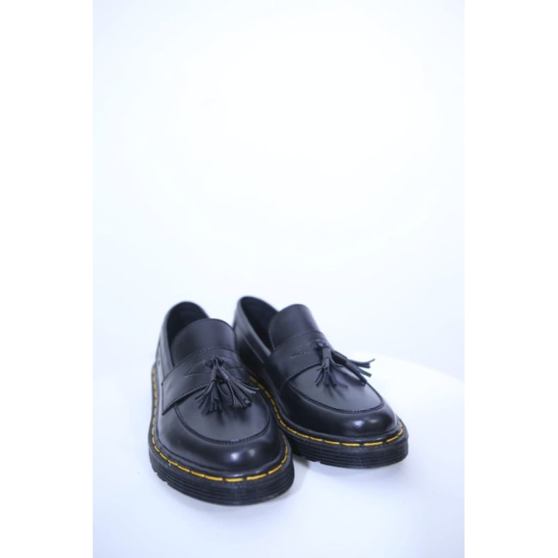 Sepatu loafers Dr.Martens wanita unisex sepatu casual formal