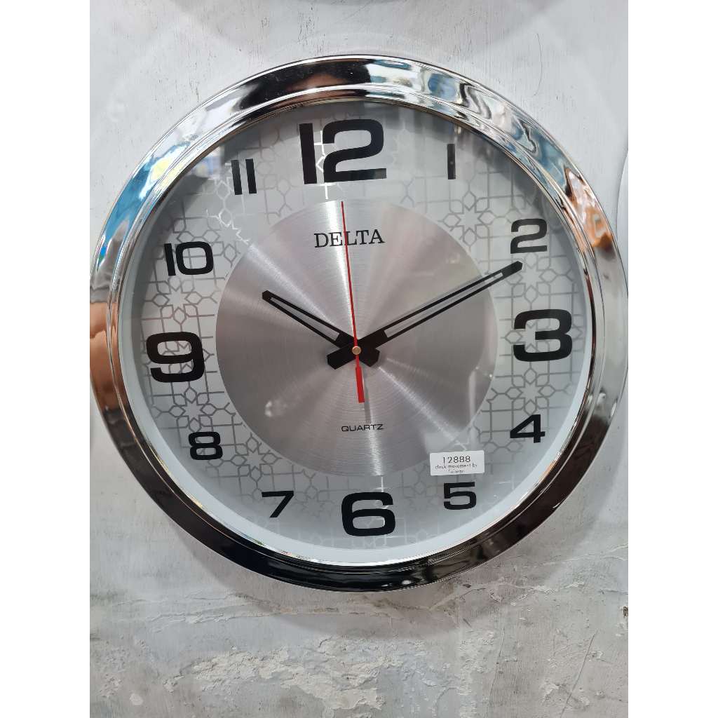 jam dinding delta / jam dinding silver / jam dinding krom / jam dinding cantik / jam dinding makassa