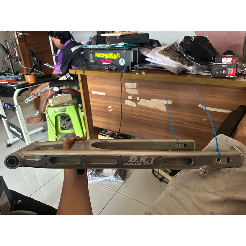RRT SWING Arm DKT THAILAND KAWASAKI NINJA R & RR Lubang POLOS Dragbike SWINGARM ALMUNIUM