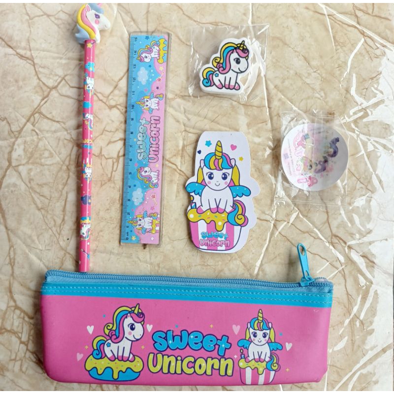 

1 SET PERALATAN SEKOLAH ANAK CEWE