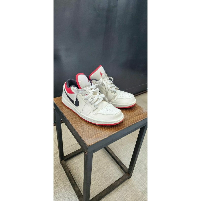 Air jordan low 1 university white on red Nike sepatu bekas 100% AUTHENTIC ORIGINAL ASLI