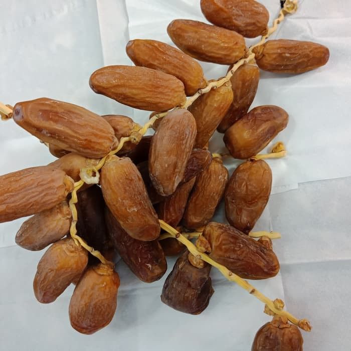 

KURMA TUNIS TANGKAI MANIS KEMASAN 1KG