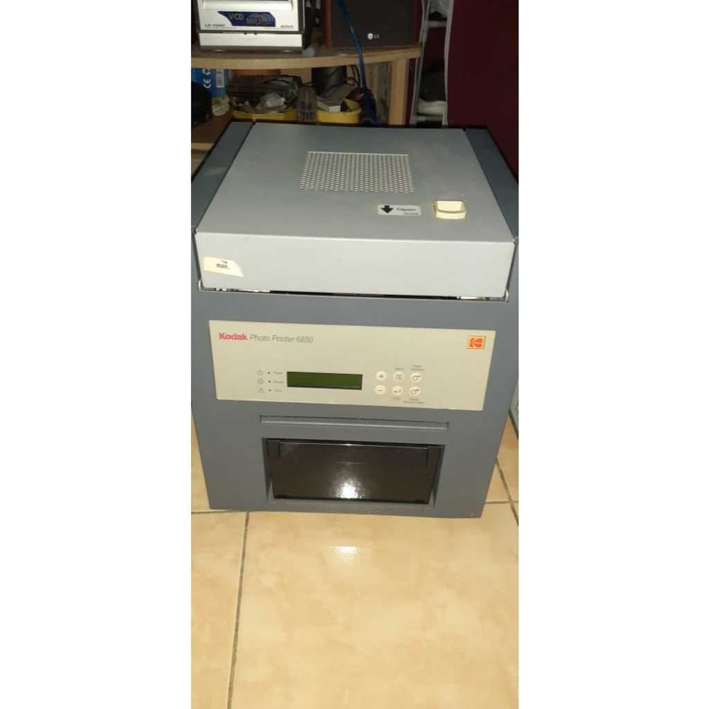 Kodak Photo Printer 6850 include papper dan ribbon cocok untuk bisnis photobooth anda dan fotografi.