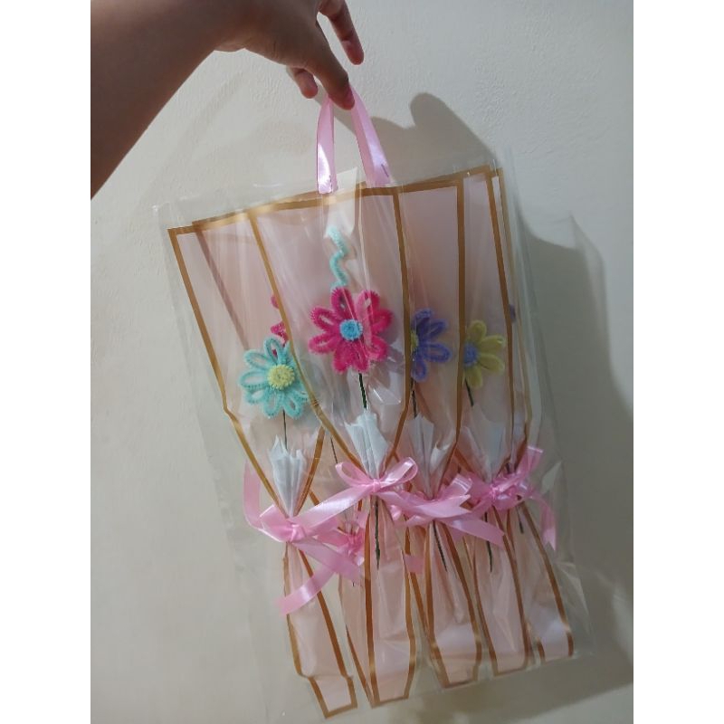 

PLASTIK PACKING PP UNTUK BOUQUET DAN HADIAH