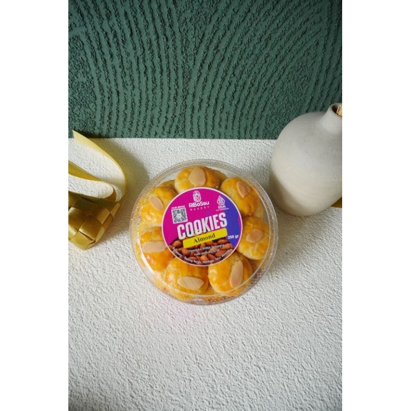 

Roti Kue Lebaran Almond Cookies