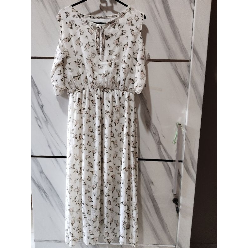 Preloved dress bunga sabrina